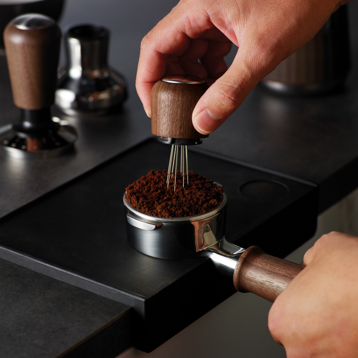 Breville the Distribution Duo™ | BEA203WL | 54mm, Walnut